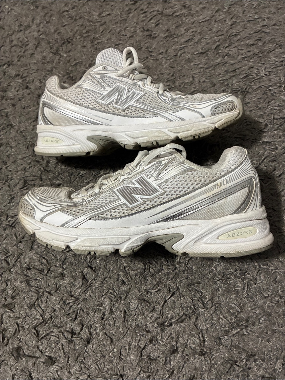 New balance 740